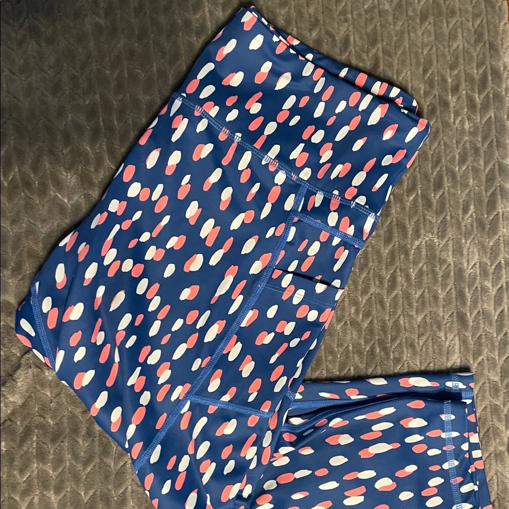 Zyia drop of spring capris